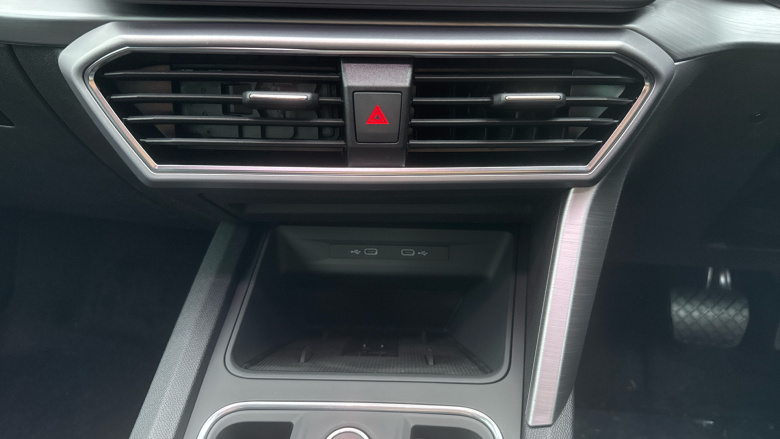 SEAT Leon 1.5 eTSI 150 FR Sport 5dr DSG [DAP] Petrol Hatchback